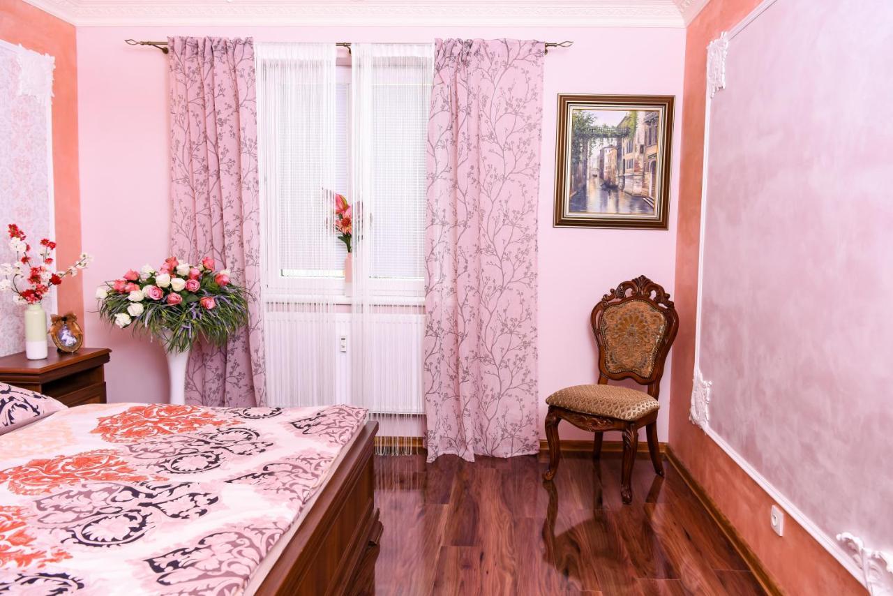 Rose Daire Mariánské Lázně Dış mekan fotoğraf